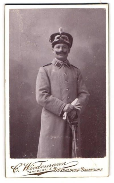 Fotografie C. Wiedemann, Düsseldorf-Derendorf, Husar in Uniform 2. Westf. Husar