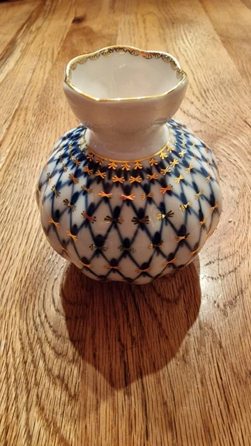 VINTAGE  LOMONOSOV RUSSIAN PORCELAIN COBALT Netz Vase 12 cm