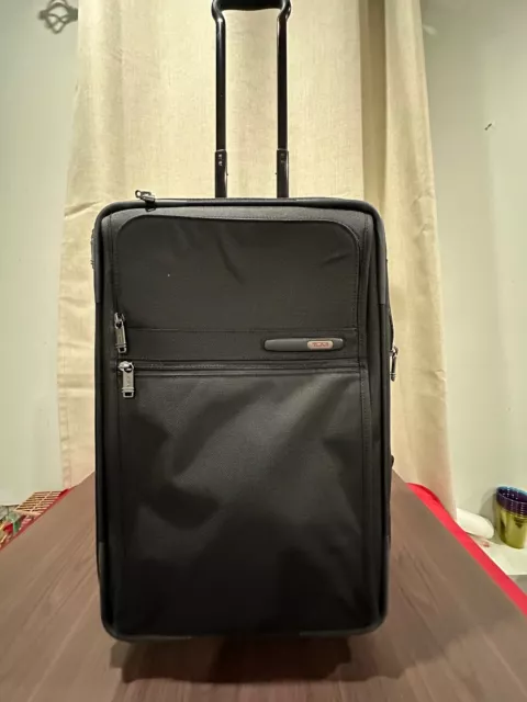 Tumi Alpha Continental Expandable 22" Carry On 2 Wheeled Luggage - Black...