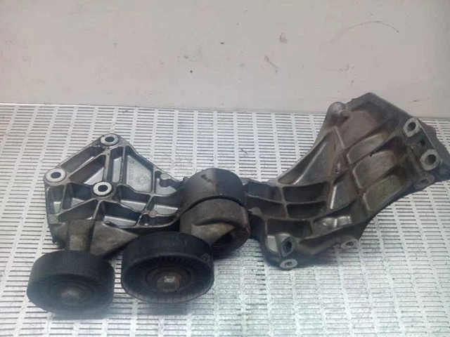 A6882020540 galet tendeur pour MERCEDES-BENZ CLASE A 160 CDI (168.006) 1138307