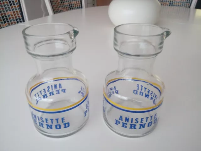 2 carafes a eau en verre publicité Anisette Pernod  hauteur 16 cm