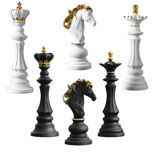 KING/QUEEN/HORSE CHESS FIGURINE Chessmen Ornaments Home Desktop Display