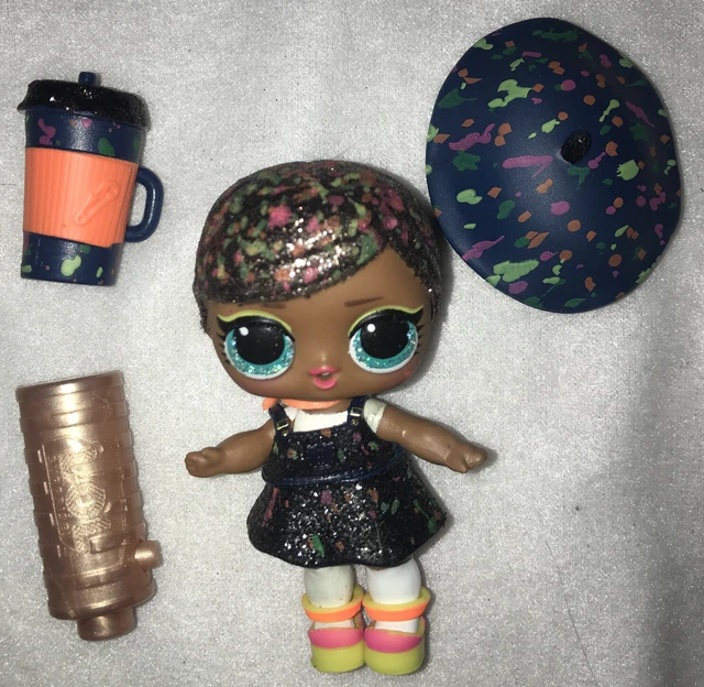 L.O.L. SURPRISE N41 Poup e Lol Paillettes Avec Lampe Accessoires
