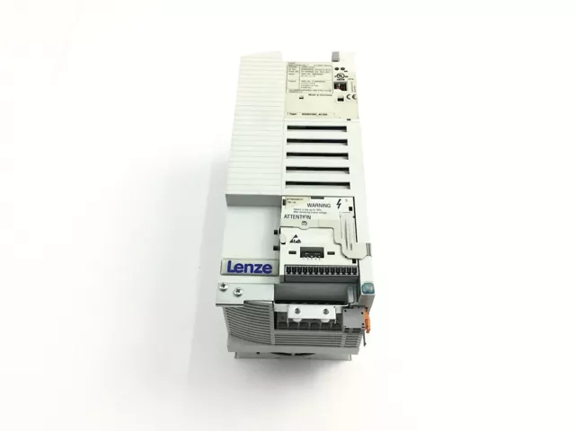 Lenze Invertor 8200 vector E82EV302-4C200 Frequenzumrichter Output: 3/PE AC