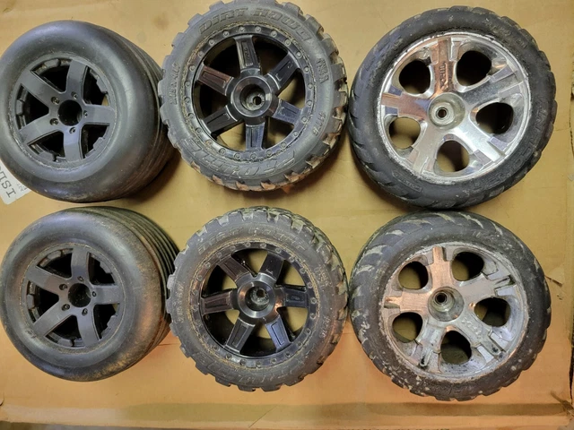 Wheels: 2x Proline Dirt Hawg Stadium Truck 2x Anaconda 2x Rustler Jato Traxxas
