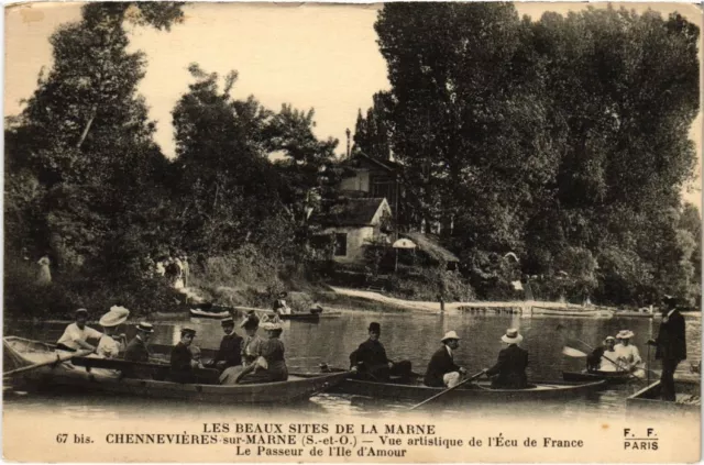 CPA AK Chennevieres Le Passeur de l'Ile d'Amour FRANCE (1282454)