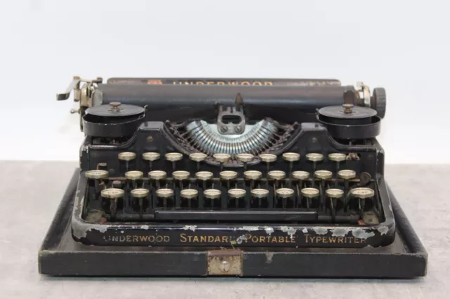 Antigua máquina de escribir portátil estándar Underwood década de 1920 reportero usada vintage