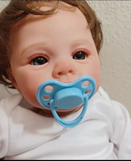 New Cute Lifelike Reborn baby doll,