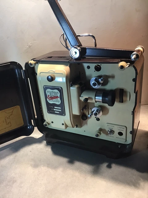 Projecteur Vidéo 8mm ERCSAM MALEX RECORDS – Années 50 – Vintage – Dans Sa Valise