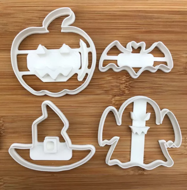 Paquete De Cinco Moldes para Galletas De Halloween de Plástico Estampado 10cm