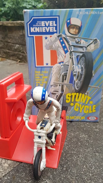 EVEL KNIEVEL STUNT cycle bike 1970's Ideal wind up gyro toy (evil
