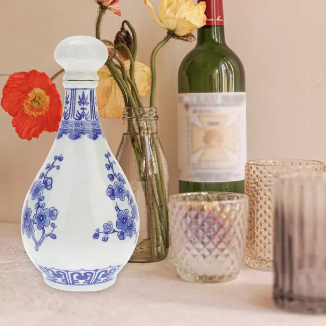 Ceramics Blue and White Porcelain Wine Bottle Chinese Liquor Container