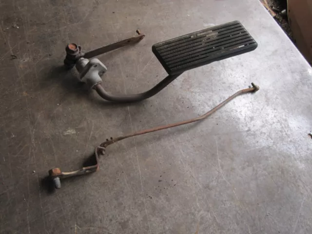 68-74 Ford Econoline Gas Throttle Pedal W/ Pivot & Linkage Arm Oem 68-74 Ford Econoline Gas Throttle Pedal W/ Pivot & Linkage Arm Oem
