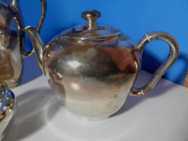 WMF * Schöne Teekanne, Kaffeekanne Zuckerdose * Porzellan mit Silberauflage * 2