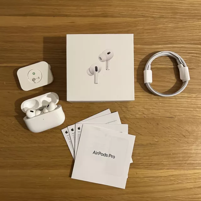 Apple AirPods Pro (2nd Generation) with MagSafe Wireless Charging Case