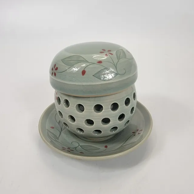 Vintage Asian Celadon Crackle Tea Cup Infuser Lid Floral Flowwr Design