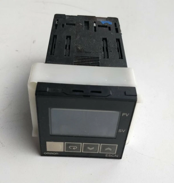 1PC USED Omron E5CN-Q2TC E5CNQ2TC Temperature Controller