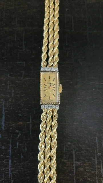 Vintage Omega 14k Gold Women’s Watch w/Diamond Bezel. Bracelet style. FREE SHIP! Vintage Omega 14k Gold Women’s Watch w/Diamond Bezel. Bracelet style. FREE SHIP!
