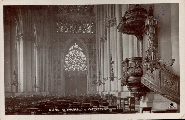 51 - cpa - REIMS - Intérieur de la cathédrale