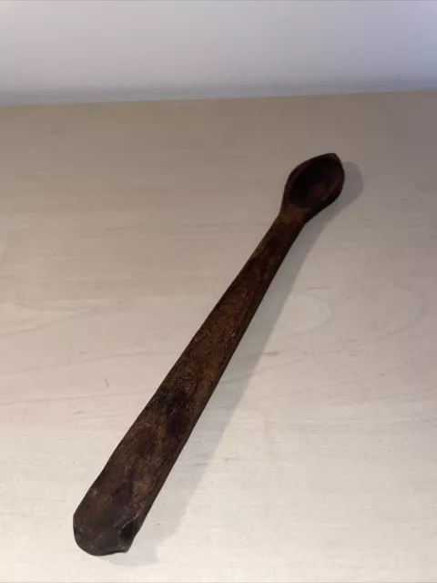 ancienne cuillère en bois