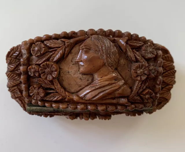 Ancienne Tabatière Noix De Corozo Sculpté 19e Antique Snuff Box Travail Bagnard