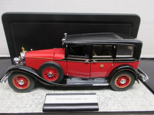 FRANKLIN MINT 1/24 1935 MERCEDES BENZ 770K DIECAST CAR w/DISPLAY CASE