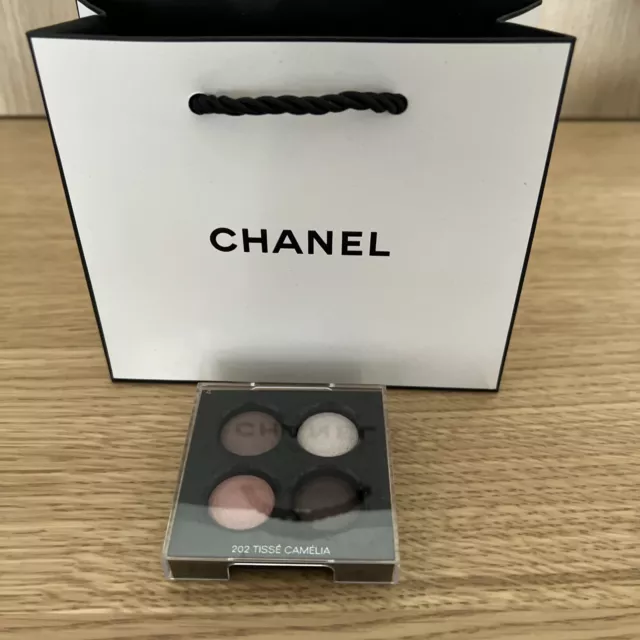 Les 4 Ombres 202 Tissé Camélia Chanel Neuf