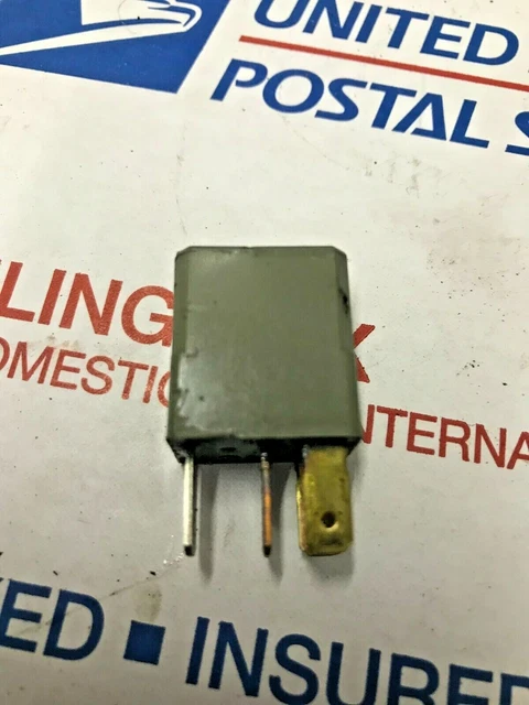 02-09  Honda CHF50 Metropolitan   oem SWING RELAY
