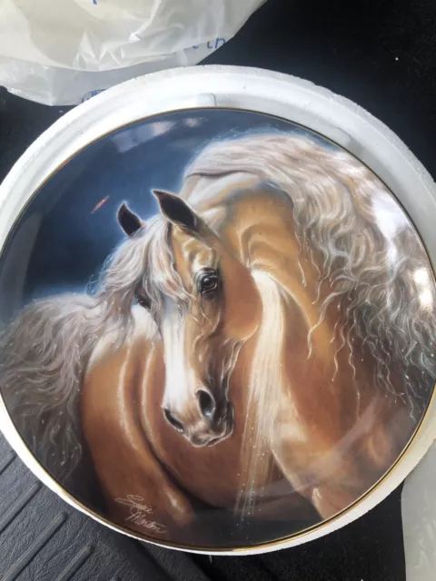 Retired Danbury Mint Arabian Horse Plate GOLDEN LIGHTS by Susie Morton 1993