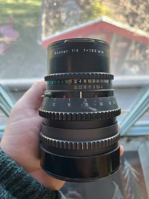 Hasselblad 150mm Sonnar T* (Carl Zeiss) F4 Lens - READ