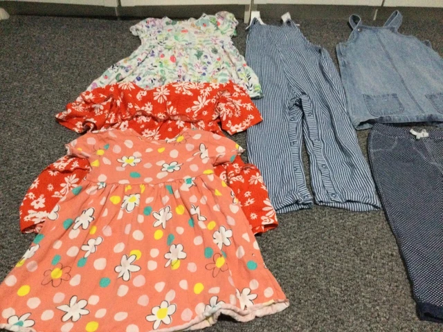 Girls clothes bundle age 2 - 3 years 7 Items See List 2