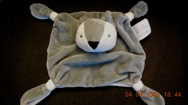 407/ doudou plat chien loup husky gris blanc MES PETITS CAILLOUX