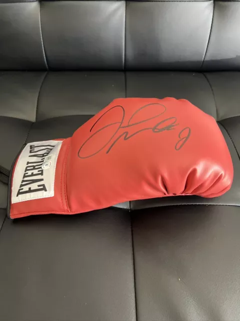 Floyd Mayweather Jr. Signed Red Everlast Boxing Glove  (Becket) 2