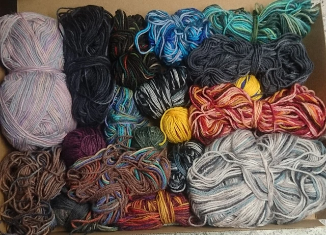 Wollreste Bastelzeit häkeln stricken Sockenwolle NEU