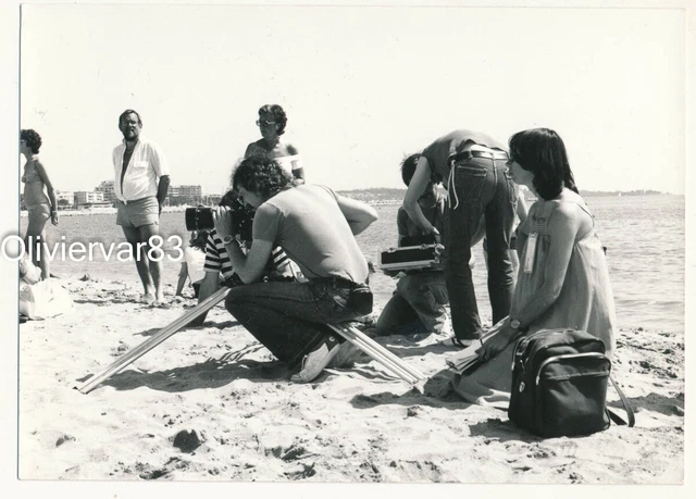 1980 Photo Festival Cannes? - Pro Photographers & Young Woman on the Beach