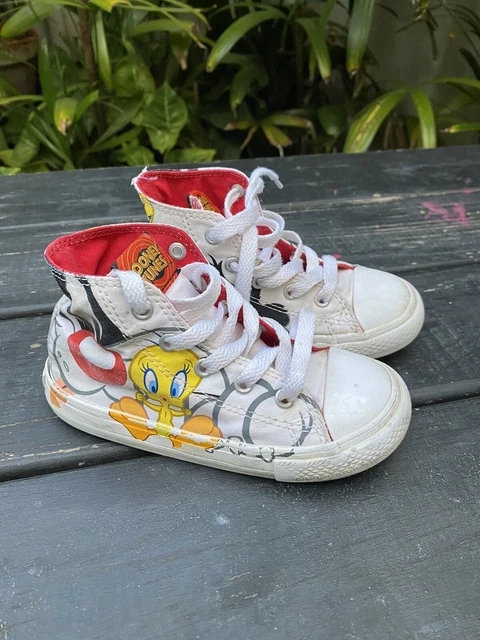 Tweety bird converse hotsell