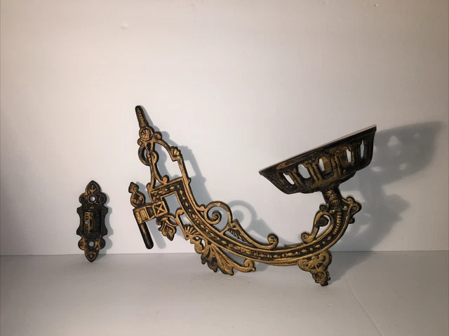 CAST IRON Victorian OIL Lamp WALL Mount Sconce BRACKET Swing Arm EARLY AMERICAN