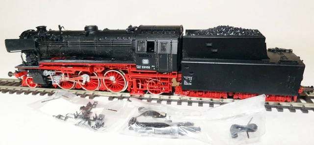 LOCOMOTORA DE VAPOR BR23 ROCO HO CC AN