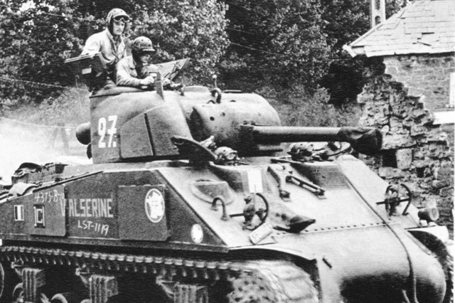 WW2 PHOTO Sherman Tank Of The 2nd DB In Normandy 1 66 PicClick UK ww2-photo-sherman-tank-of-the-2nd-db-in-normandy-1-66-picclick-uk