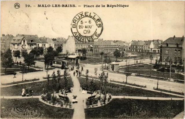 CPA Nord MALO-les-BAINS Place de la République (983956)