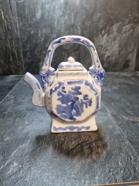 Vintage Oriental Octagonal  Blue And White Teapot