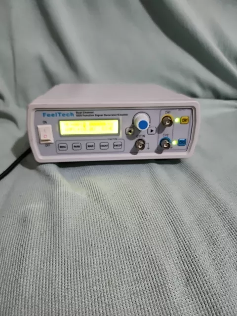 FEELTECH DDS FUNCTION signal generator easy to carry  frequency counter