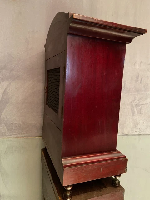 Horloge pendule milieu XXe en acajou noyer à décor marqueté signé Kienzle 7