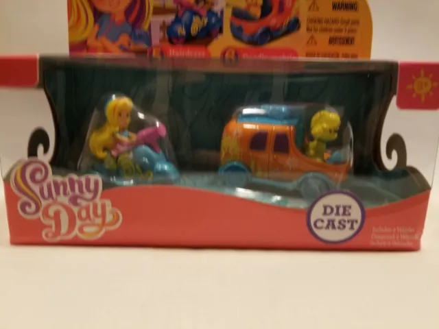 Nickelodeon Sunny Day Style Files Die Cast Style Speeder & Rose Racer