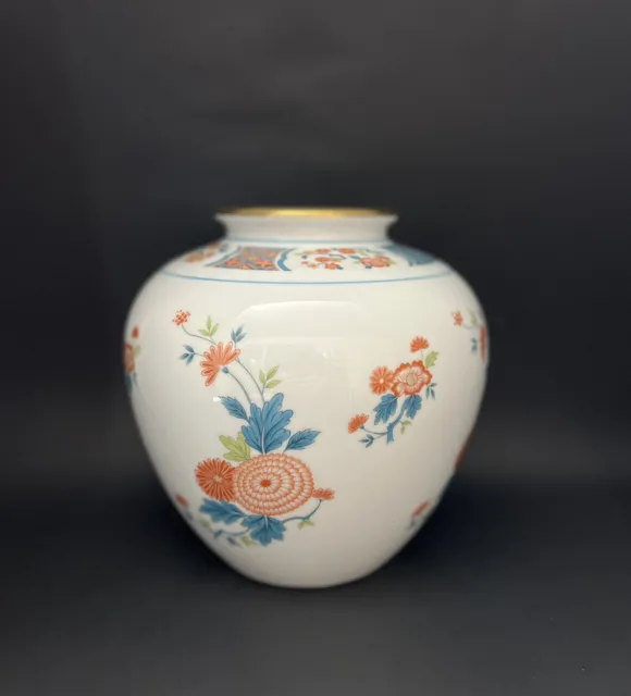 Vintage Japanese Noritake Vase Hand Painted Floral Porcelain White 7-1/4"