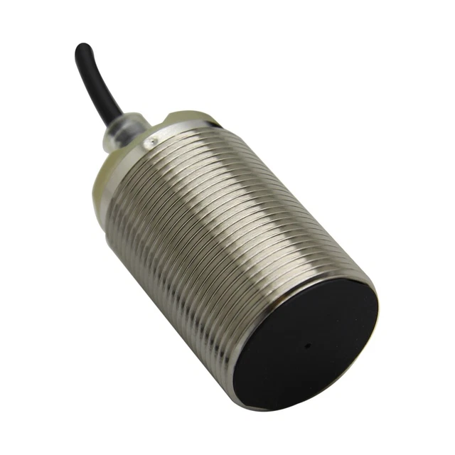 E2A-M18KS08-WP-D1 2M sensore: uscite conf. induttive: N. 2 conduttori 0-8 mm 12-24VDC