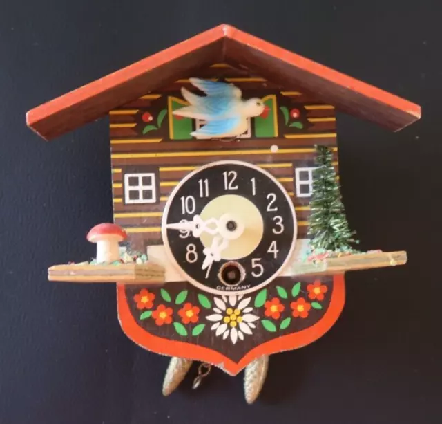 Vintage Small German Cuckoo Clock Bird Mushroom Pine Tree Cottage Very Cute  L10