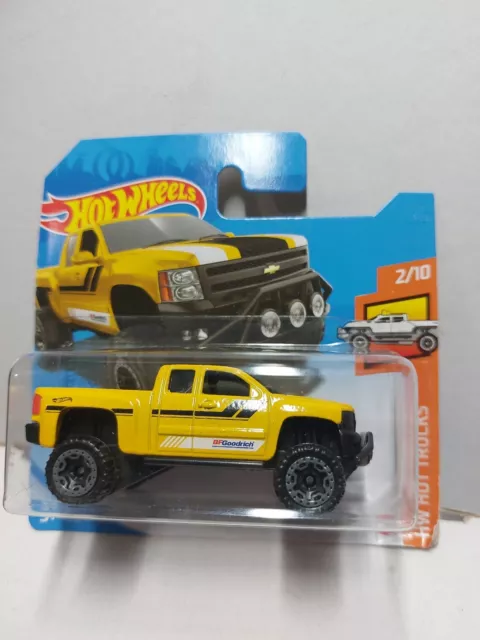 Hot Wheels 1/64 🇨🇵 2019 chevy silverado trail boss LT #2/10  Mainline 2019