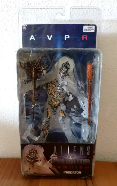 Alien vs Predator Requiem Wolf Predator Masked (Half-Cloak) Actionfigur von NECA