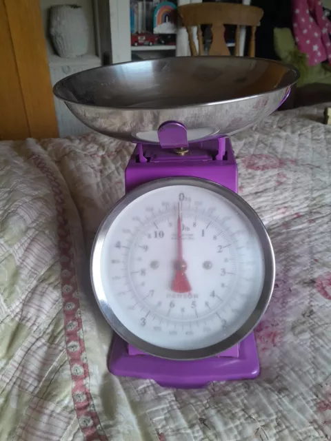 Purple Hanson Kitchen Weighing Scales